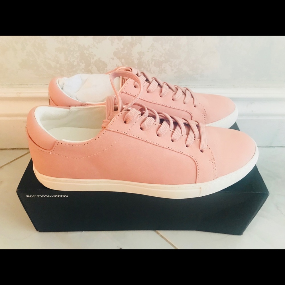 KENNETH COLE Women Rose Pink Blush Suede Sneaker SIZE 10